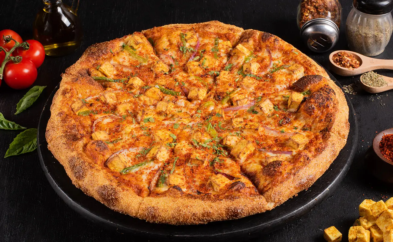 Achari Paneer Pizza