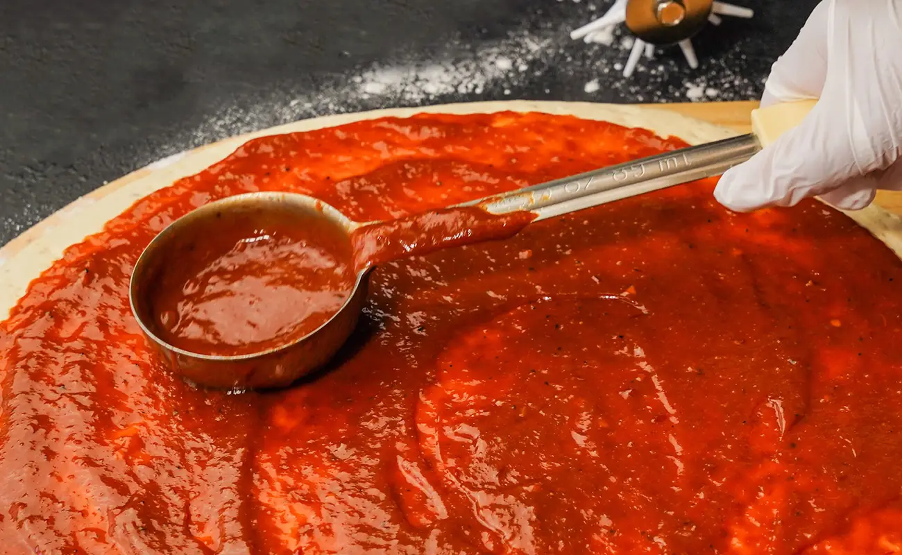 How to Choose the Right Sauce for a Chicken Pizza: Flavor, Balance & Beyond
